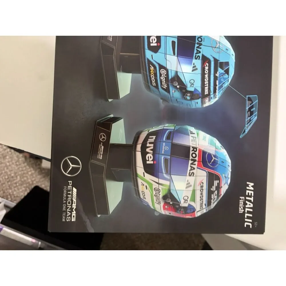 4D Build, Mercedes-AMG F1 Helmet Set 3D Puzzle Model Kit with Stands, Russell &